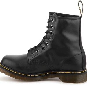 DOC MARTENS 1460 Airwair Combat Boots